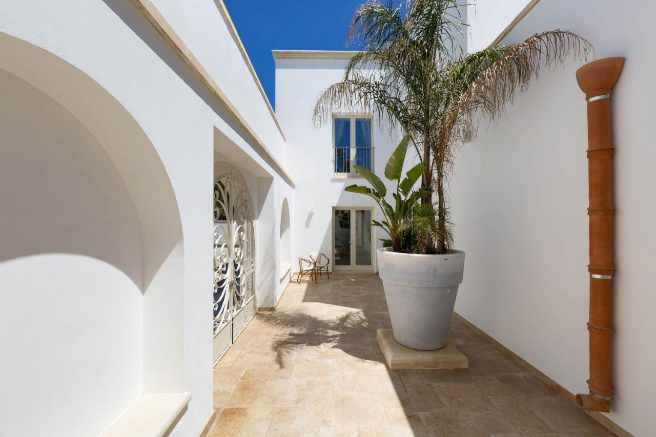 B&B I Tarocchi Porto Cesareo Bagian luar foto