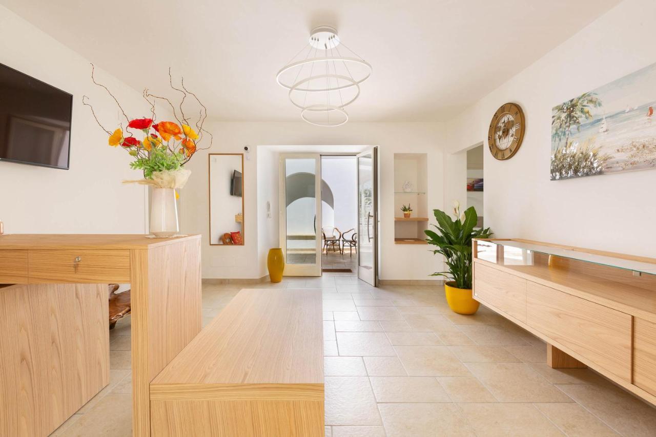 B&B I Tarocchi Porto Cesareo Bagian luar foto